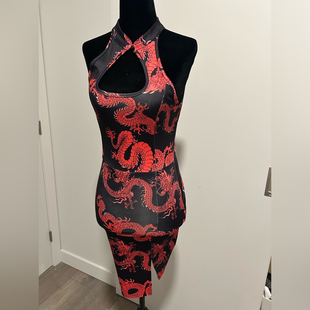 Unique designed dress. Size small Shein.